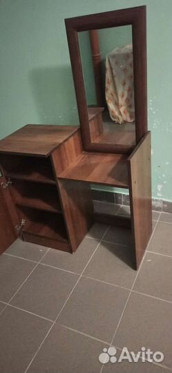 Туалетный столик с зеркалом бу