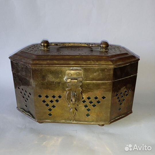 Старинный сундук, Испания, 19 век