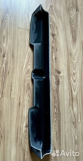 Спойлер на Ниву Тревел