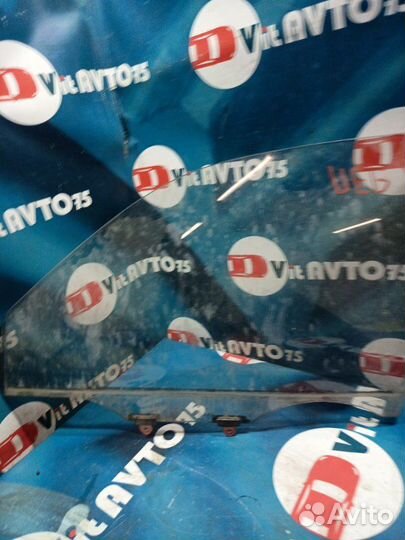 Стекло двери переднее левое Toyota Camry SV32 3SFE