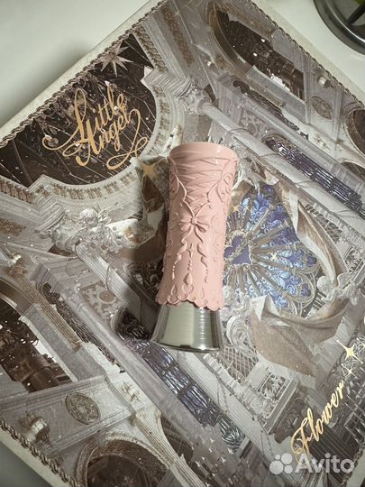 Губная помада flower knows