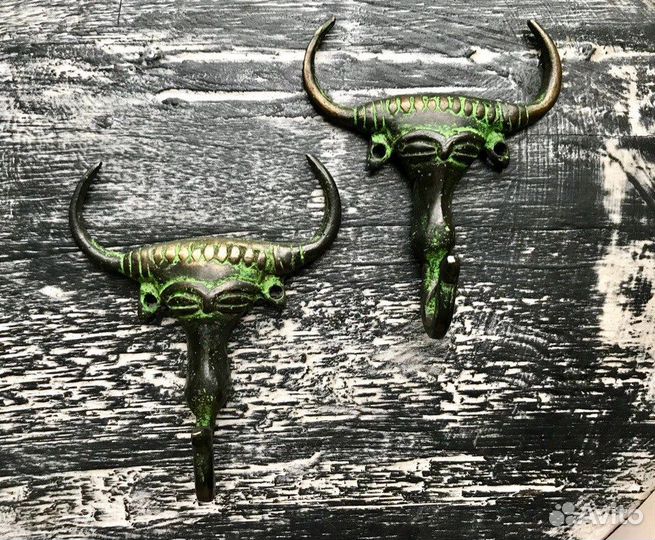 Дизайнерские вешалки и дверные ручки