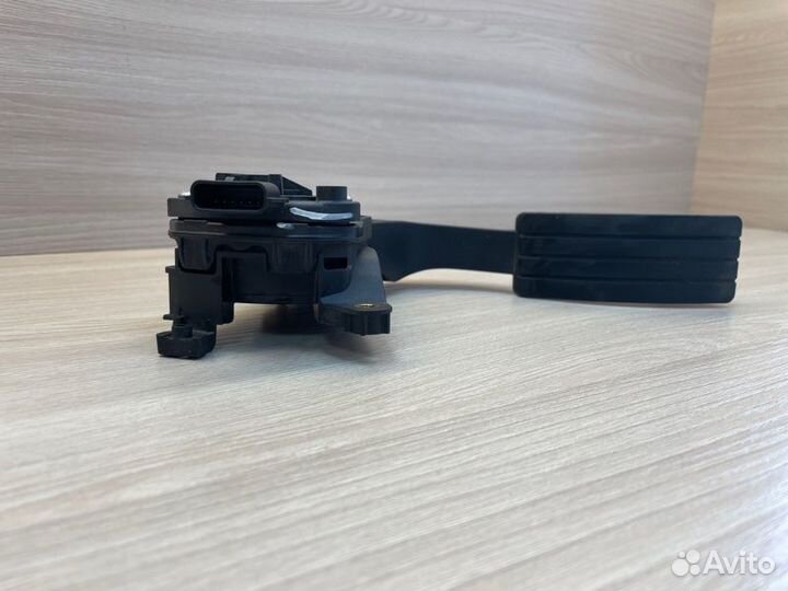 Педаль газа LADA X-Ray