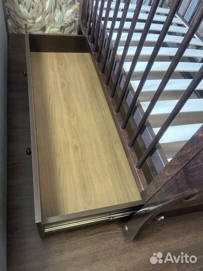 Детская кроватка Можга с продольным маятником