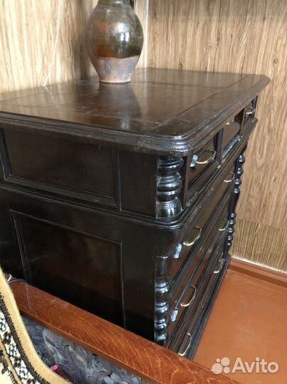 Комод старинный антикварный