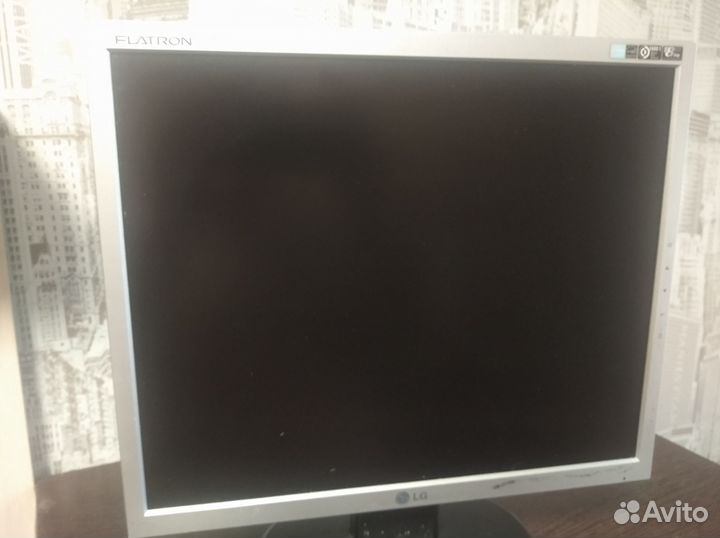 Продаю 2 монитора LG и Самсунг