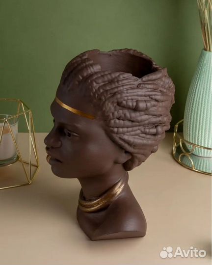 Статуэтка, кашпо