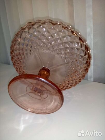 Ваза на ножке