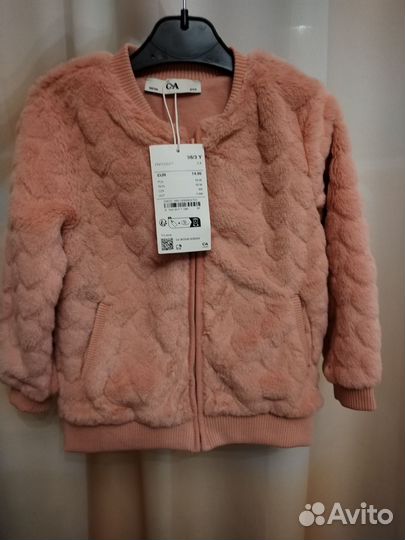 Куртка бомберC&A из искусств. меха на девочку р 98