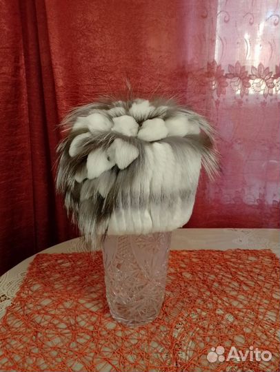 Женская шапка