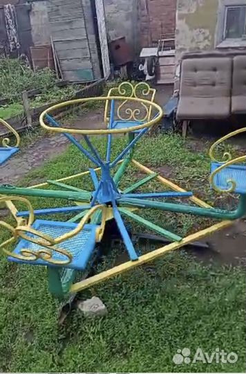 Детская карусель уличная