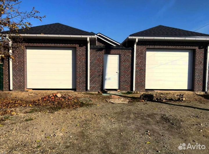 Секционные ворота