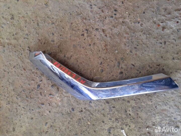 Mitsubishi pajero 3 накладка хром левый