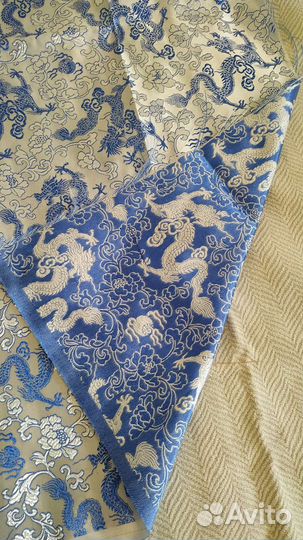 Ткань серебристая китайские драконы