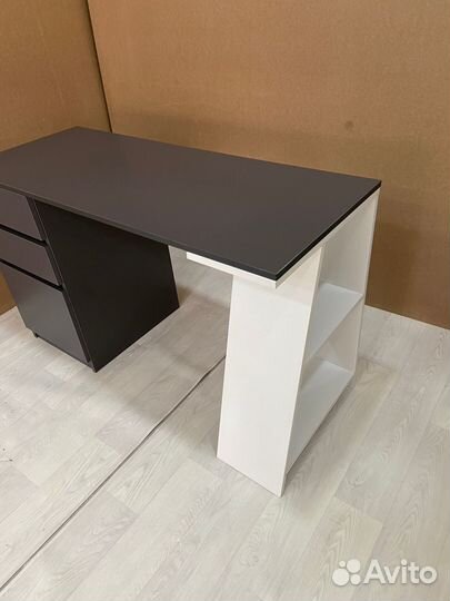 Письменный стол Карл