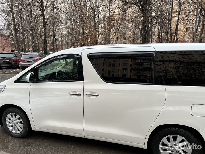Трансфер на минивэне Тойота Альфард