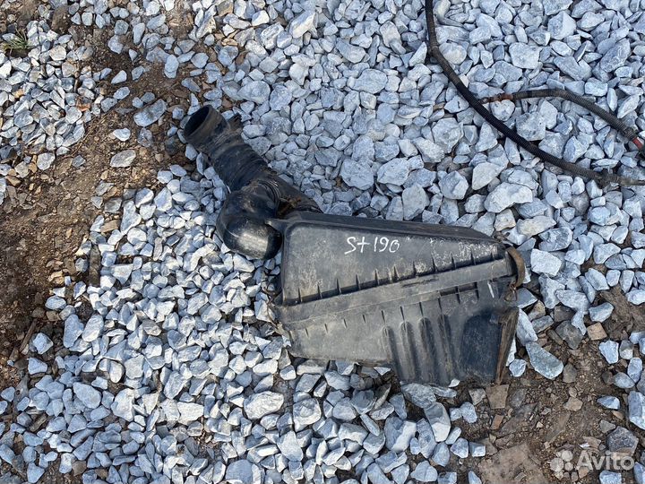 Корпус воздушного фильтра toyota corona st190