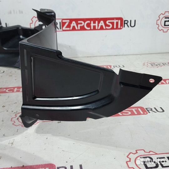 Подкрылок передний левый Hyundai Matrix FC