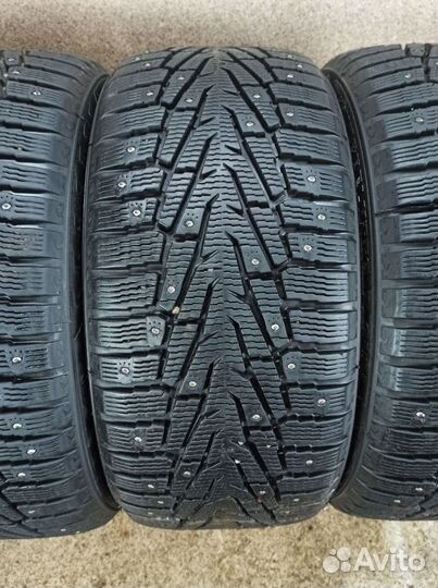 Nokian Tyres Hakkapeliitta 7 SUV 275/40 R20 98W