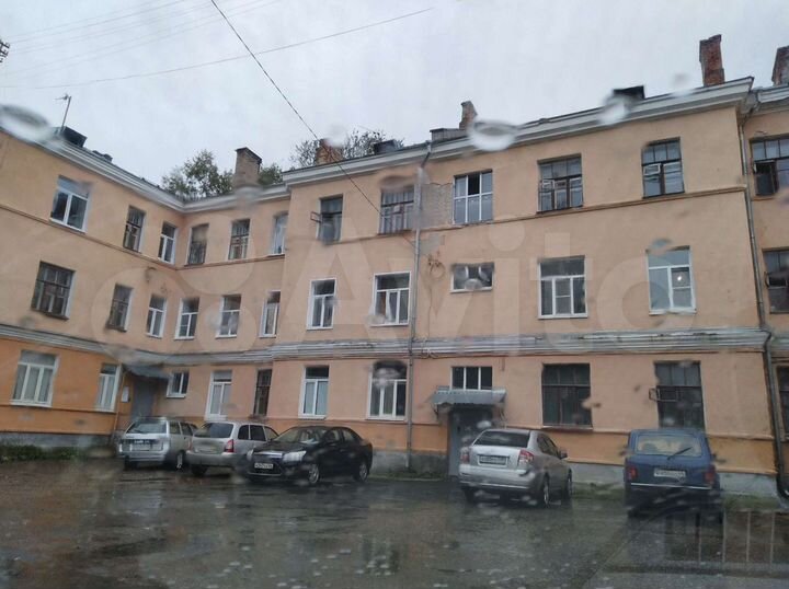 Комната 16 м² в 3-к., 1/3 эт.