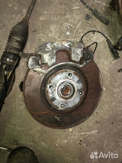 Суппорт передний Citroen C4 B7