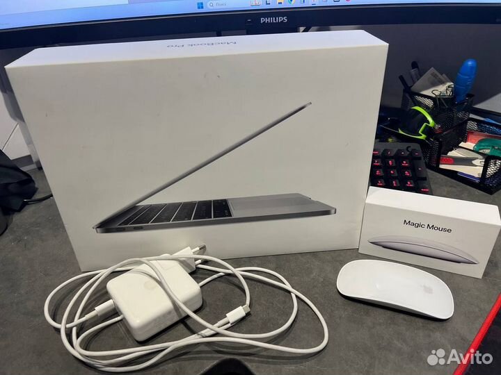 Ноутбук Apple MacBook Pro 13 A1708