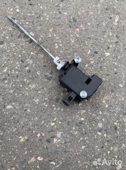 Привод лючка бензобака Skoda Octavia A5 FL