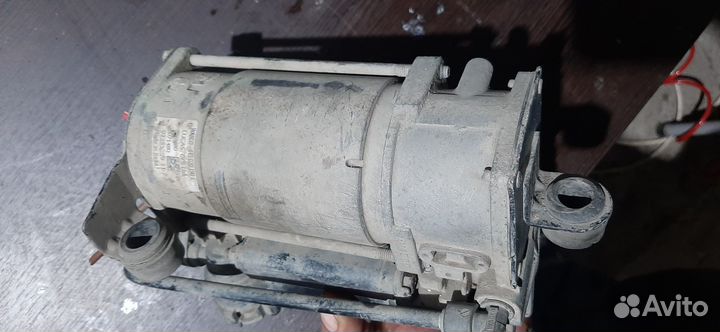 Компрессор пневмоподвески mercedes w220