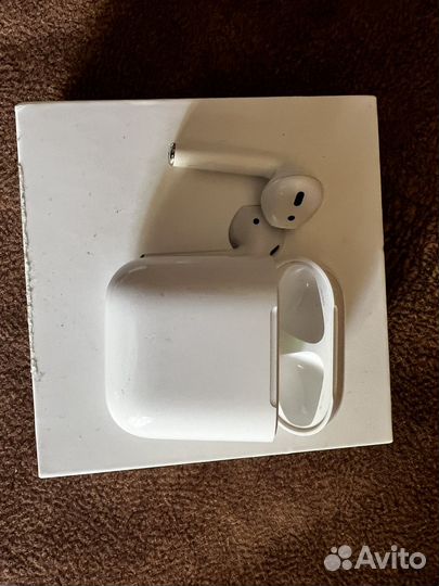 Кейс для зарядки airpods