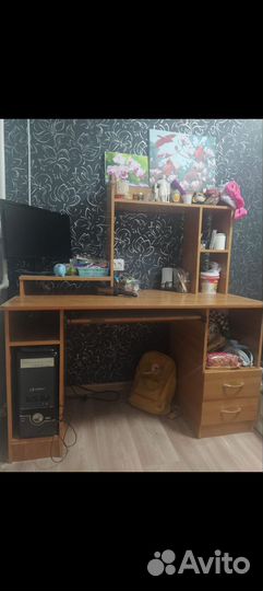 Компьютерный стол