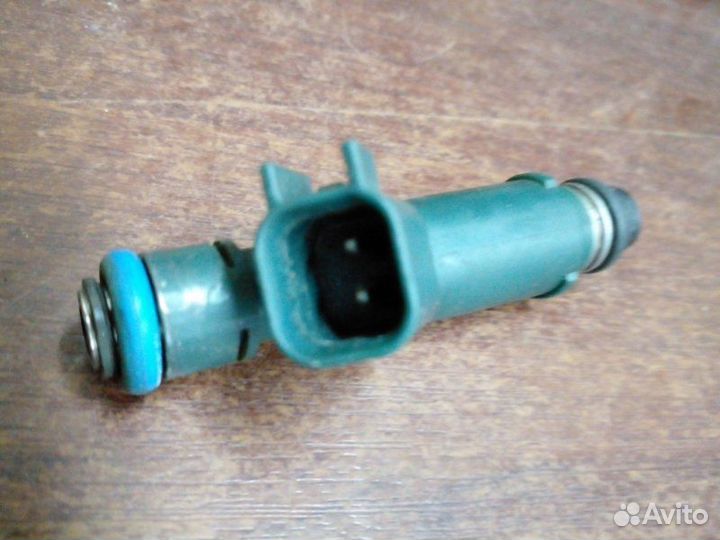 Форсунка инжекторная Mazda 6 GG 2006