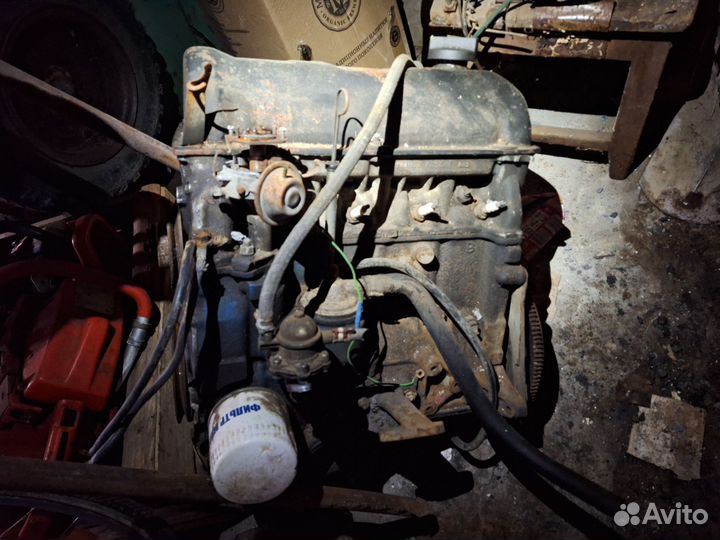 Двигатель 2106