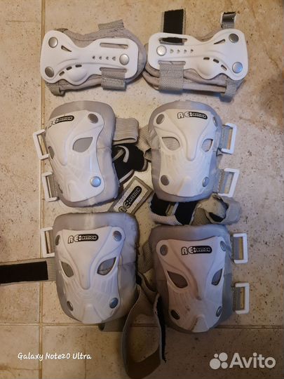 Комплект защиты для роликов,скейтбордов,самокатов