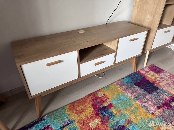 Тумба под телевизор