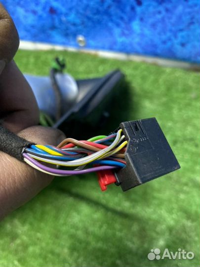 Зеркало заднего вида боковое левое Volkswagen