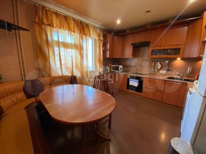 3-к. квартира, 87 м², 7/10 эт.