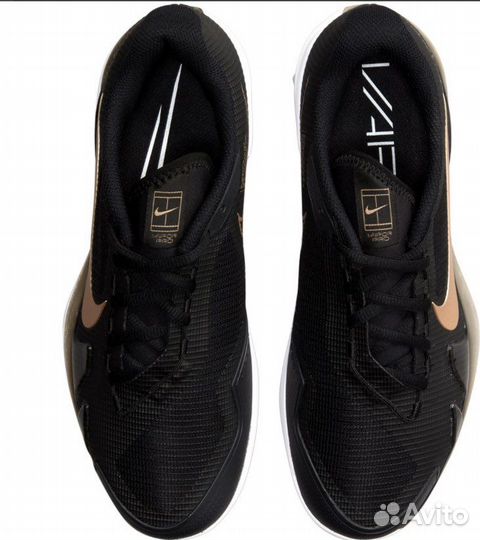 Кроссовки теннисные женские Nike 42 р