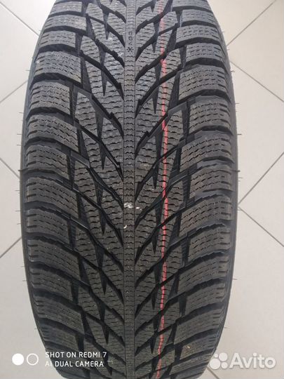 Nokian Tyres Hakkapeliitta R3 215/65 R16 102R