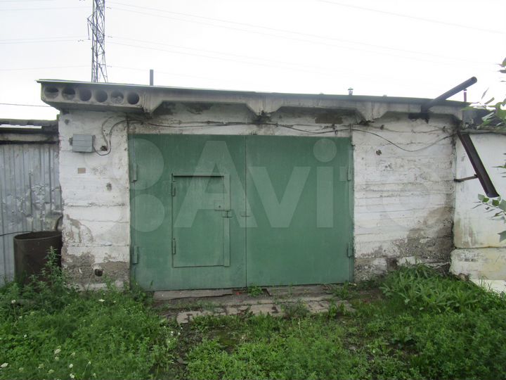 Гараж, > 30 м²