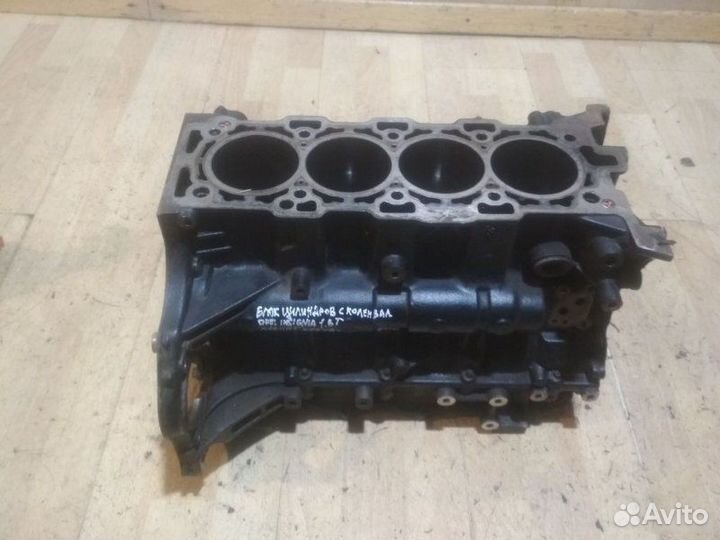 Блок цилиндров с коленвалом Opel Insignia