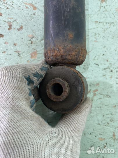 Задний амортизатор mitsubishi outlander xl