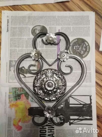 Ключница настенная металлическая