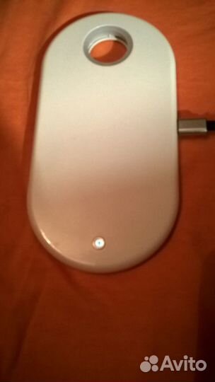 Настольное зарядное устройство