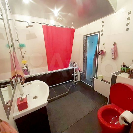 2-к. квартира, 72 м², 1/2 эт.