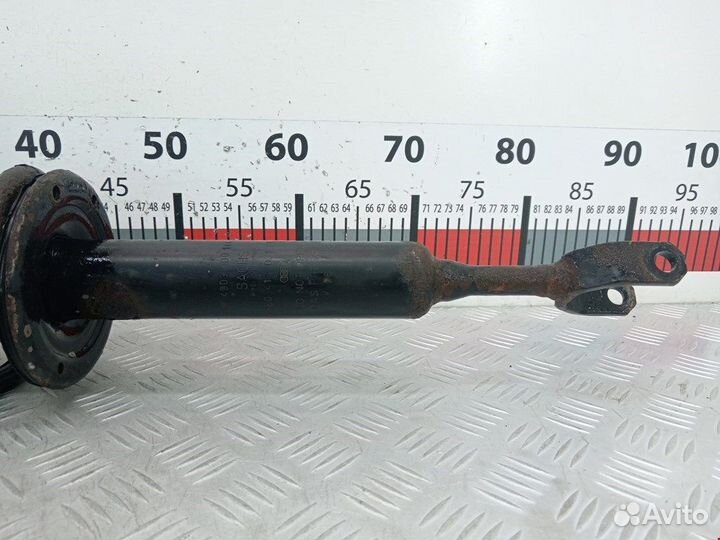 Стойка для Volkswagen Passat 5 GP