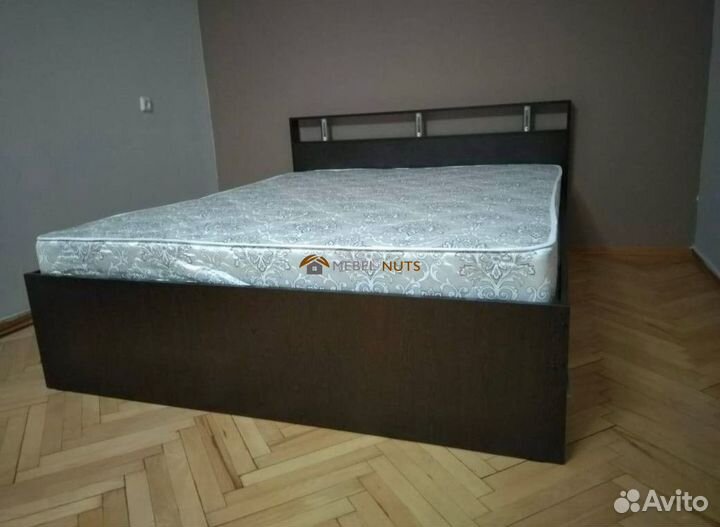 Кровать двуспальная 160х200