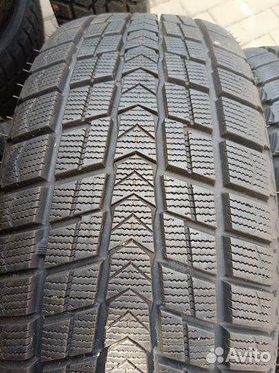 Roadstone Winguard Ice SUV 235/60 R18 103Q