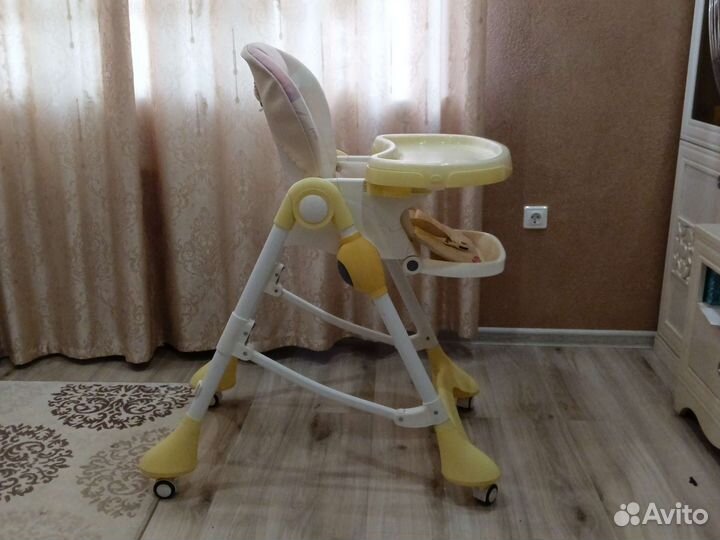 Стульчик для кормления corol