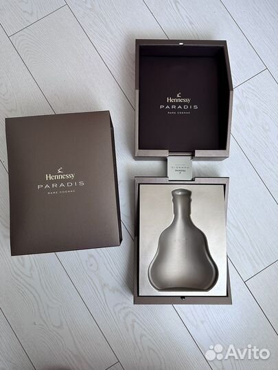 Коробка hennessy