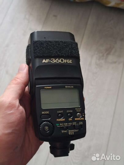 Вспышка Pentax AF-360FGZ